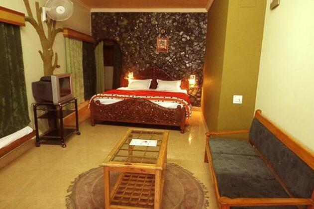 OYO 22064 Hotel Alka - Photo2
