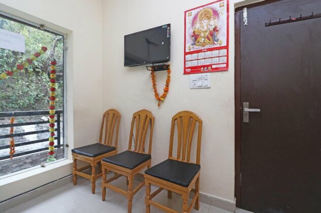 OYO 29072 Hotel Midway - Photo4