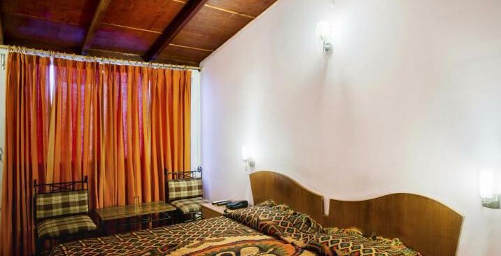 Ranikhet Inn - Photo4