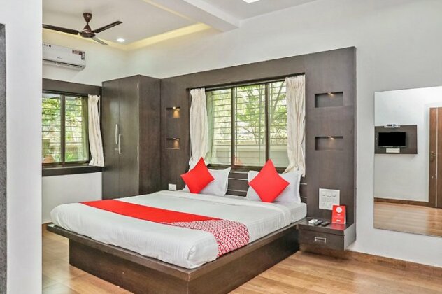 OYO 24932 Hotel Royal Stay - Photo2