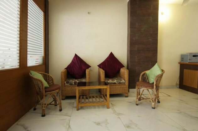 Hotel Devoy Inn - Photo2