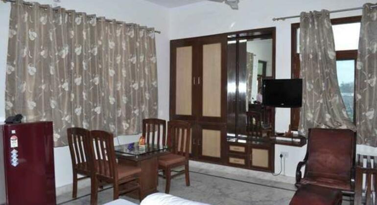 Hotel Shivanta Residency - Photo4
