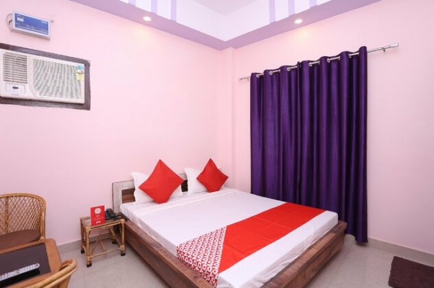 OYO 39828 Hotel Aradhya Gange Residency