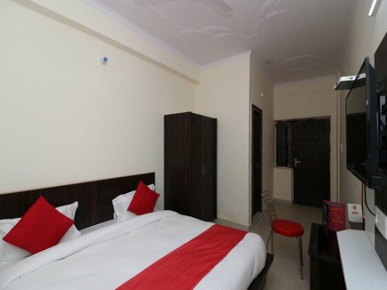 OYO 70526 Hotel Siddheshwar - Photo4