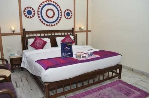 OYO Premium Ganges Marine Drive - Photo3