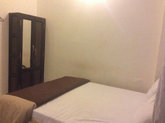 Rooms near Laxman Jhula - Photo2