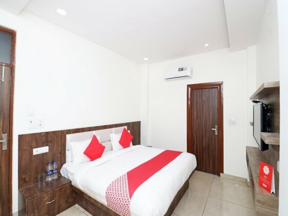 OYO 28246 Rohtak Residency - Photo2