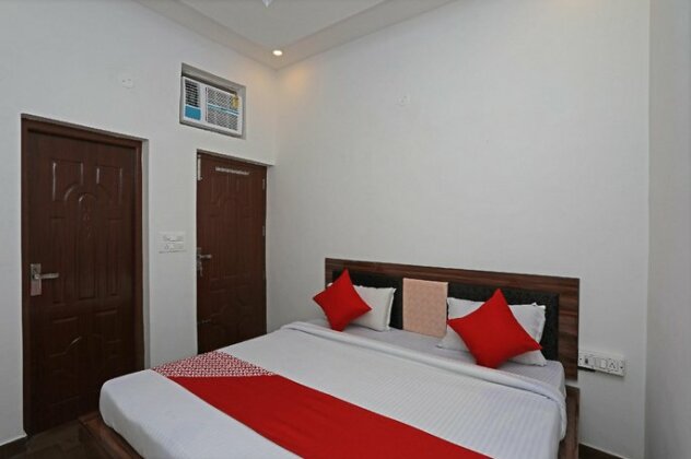 OYO 33001 Hotel Ab Residency - Photo2