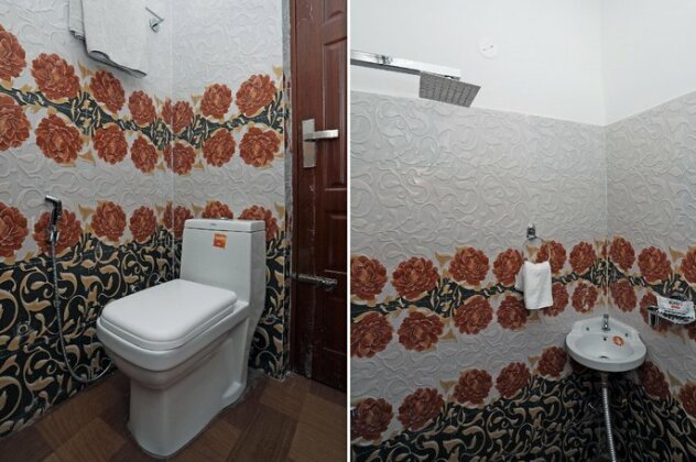 OYO 33001 Hotel Ab Residency - Photo4