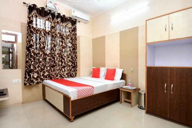 OYO 35871 Hotel Divine Light - Photo2