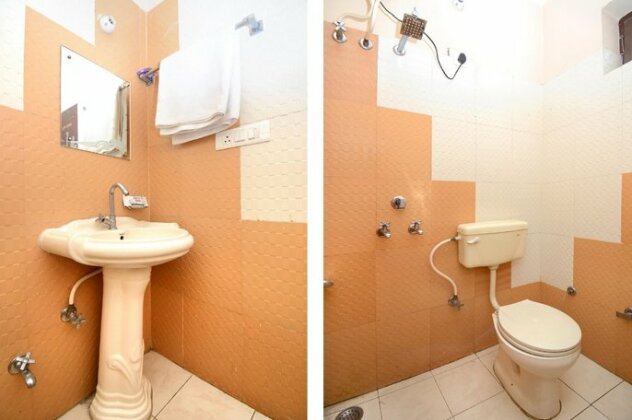 OYO 35871 Hotel Divine Light - Photo4