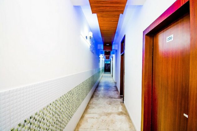 OYO 36683 Hotel Mubarak - Photo4