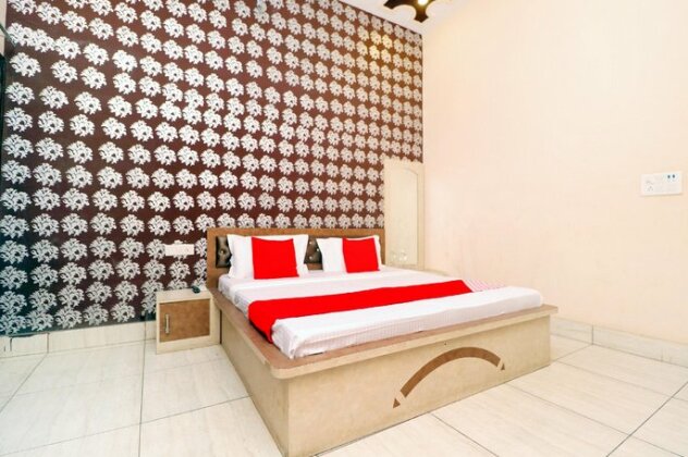 OYO 43293 Hotel Pushp Vatika - Photo2