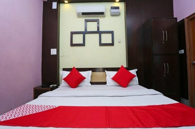 OYO 44401 Hotel Raj - Photo2