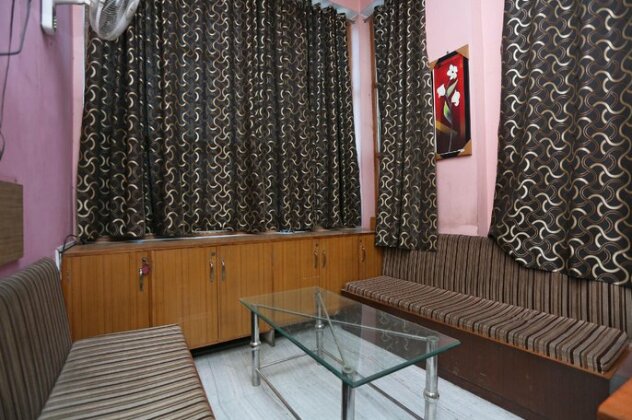 OYO 44401 Hotel Raj - Photo4