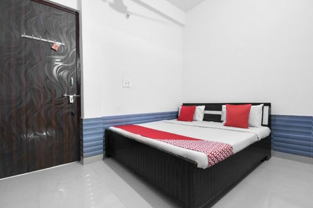 OYO 49899 Pardeep Palace - Photo2