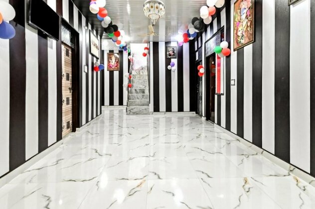 OYO 63111 Hotel Sawria - Photo3
