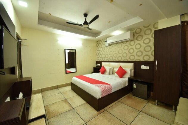 OYO 8950 Hotel Jhankar - Photo2