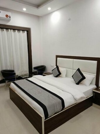 Lotus Hotel Roorkee