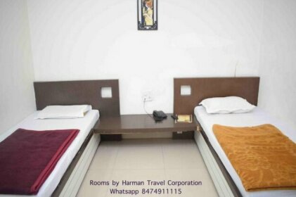 Hotel Crown Plaza by Harman Travel Corporation