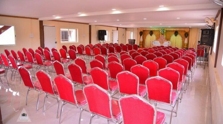Green Embassy Hotel - Photo4
