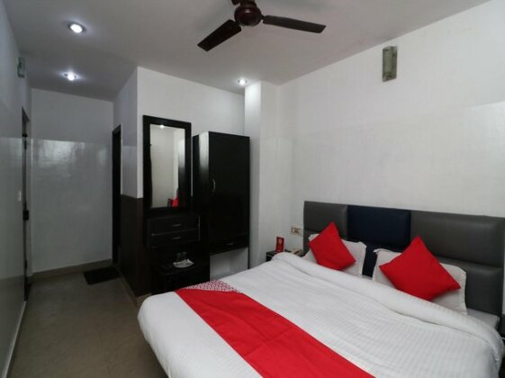 OYO 28423 The Uttam Hotel - Photo3
