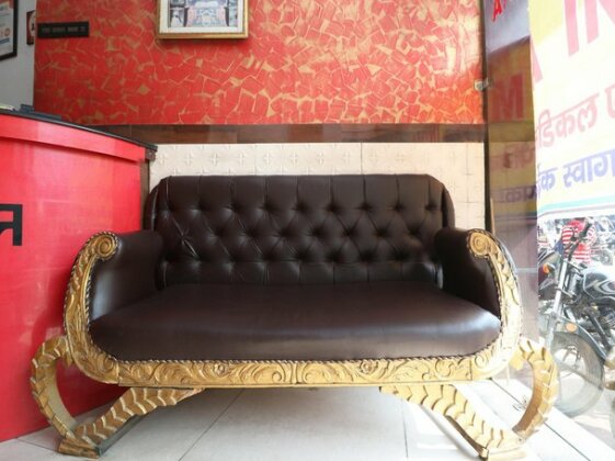 OYO 28423 The Uttam Hotel - Photo4