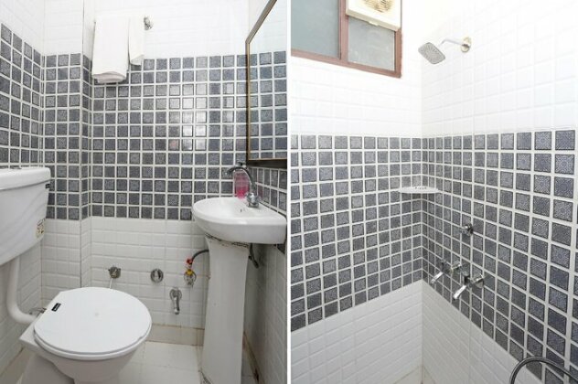 OYO 38098 Regal - Photo5