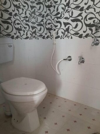 Karmaa Plaza Inn - Photo3