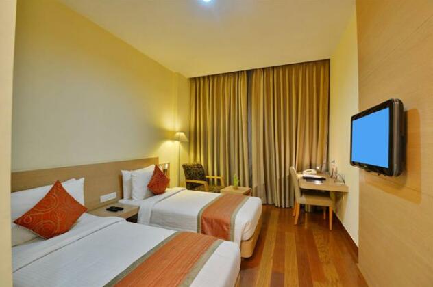 Clarks Inn Suites - Delhi NCR - Photo4