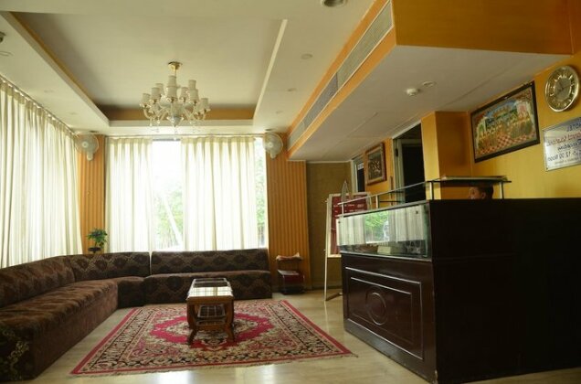 Hotel Samrat Kaushambi - Photo4