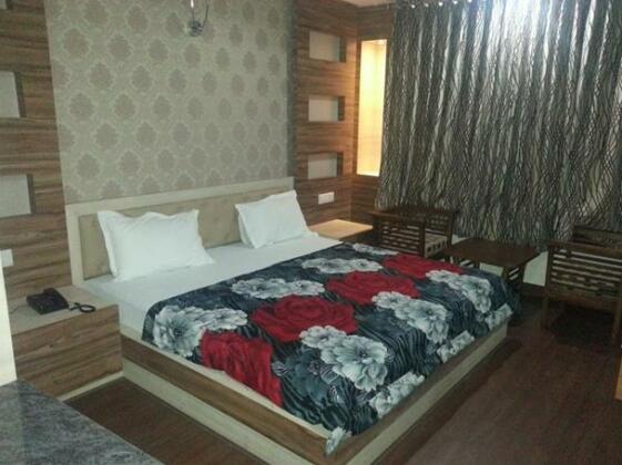Hotel SunShine Inn Sahibabad - Photo3
