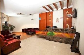 OYO Rooms Shakti Khand Indirapuram - Photo5