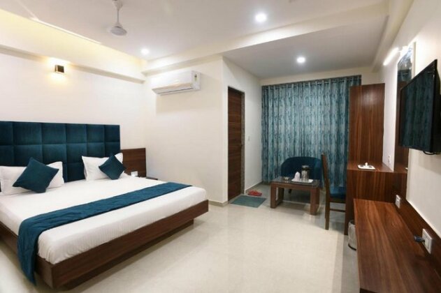 Hotel Luxura Sanand - Photo4