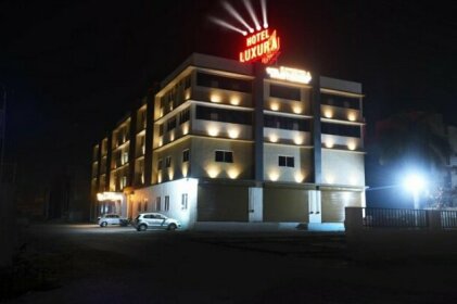 Hotel Luxura Sanand