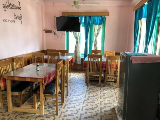 Dormico's Hotel Paradise - Photo3