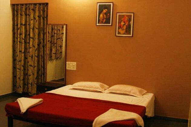 Hotel Anuradha Star Tower - Photo3