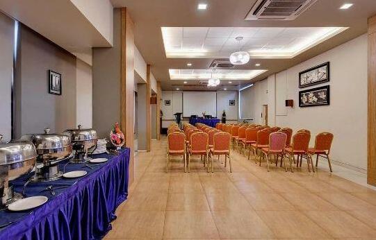 Hotel Krishna International - Photo4