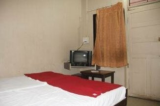 Prabhu Prasad Deluxe Lodging - Photo4