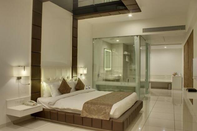 Hotel Lake View Saputara - Photo5