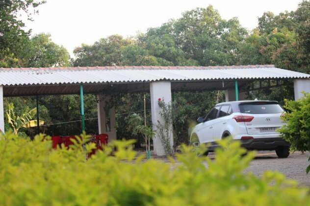 Gir Van Farm