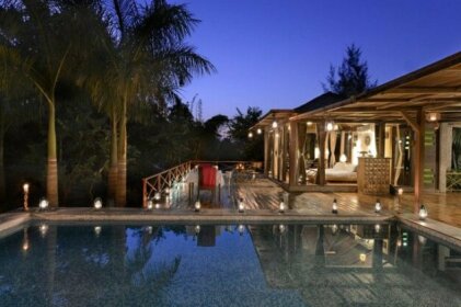 The Lodge Gir