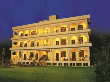 Hotel Ananta Palace