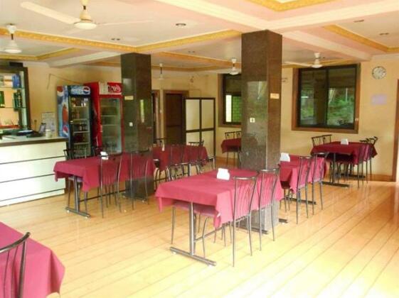 Hotel Empire Goa - Photo2