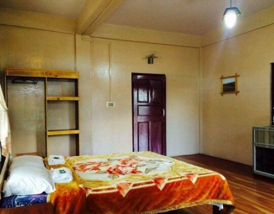 Holly Lodge Guest House - Photo3