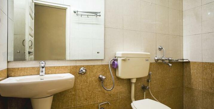 Hotel Broadway Shillong - Photo4