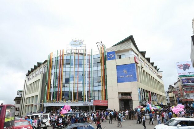 M crown Hotel - Photo3
