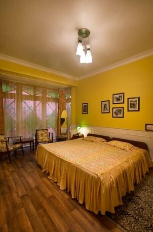 Rock Cliff Home Stay B & B - Photo5
