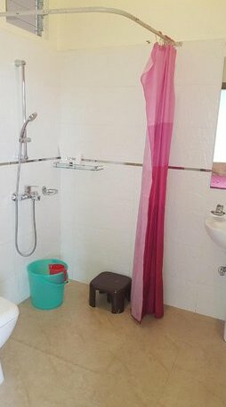 Woodland Hill Stay - Photo4