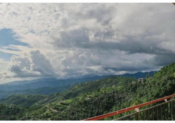 Breath-taking valley view rooms in shimla - Photo3